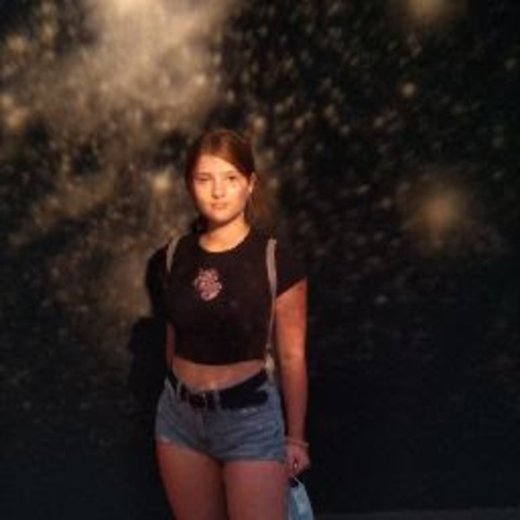 Meet your Posher, Iris - Picture 1 of 1